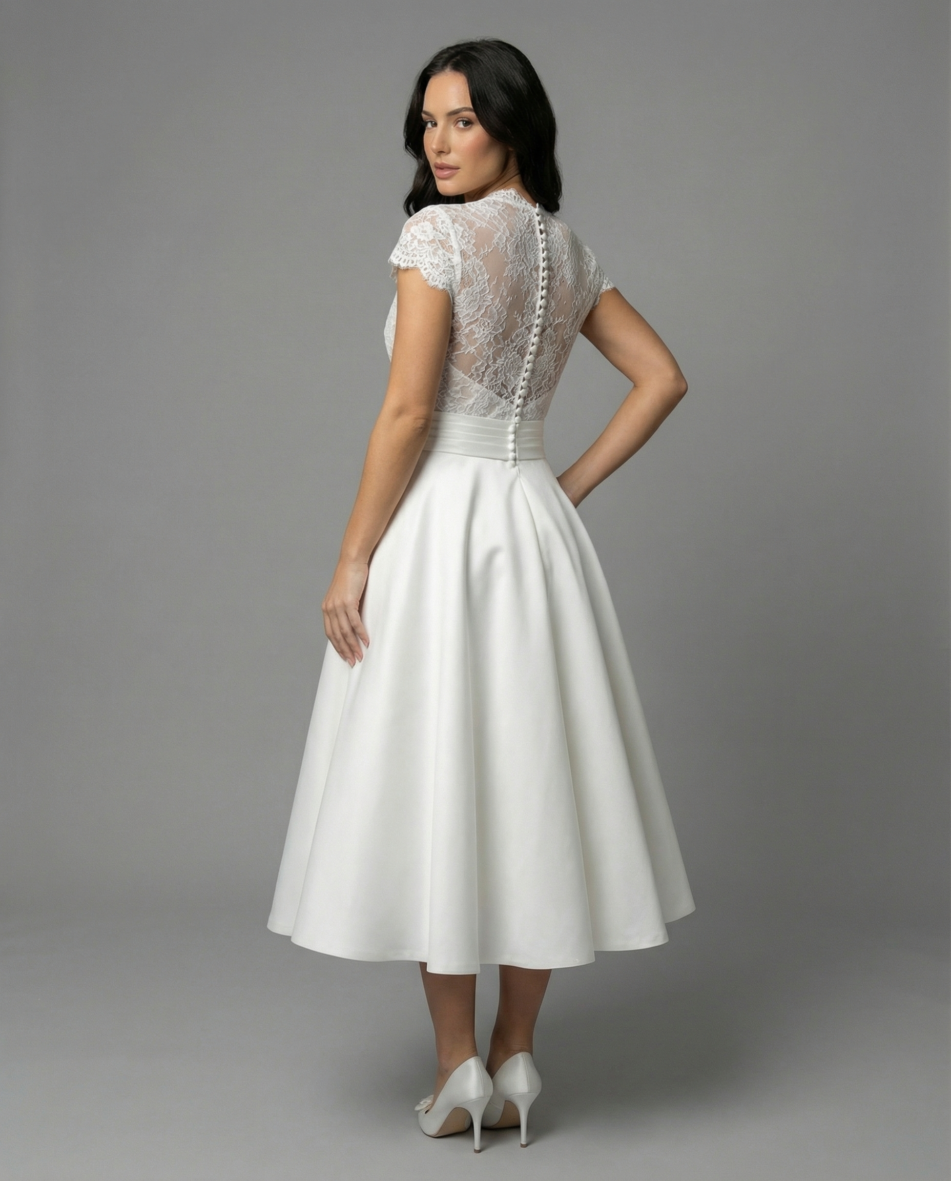 Damen Hochwertiges Hochzeitskleid mit Spitzendetails und schwingendem Rock ShopNory