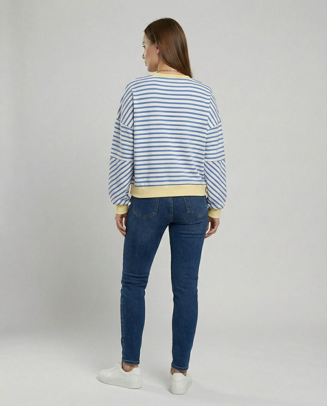 Damen lässiges gestreiftes Sweatshirt mit Boxy-Schnitt und kontrastierenden Abschlüssen Shop Nory