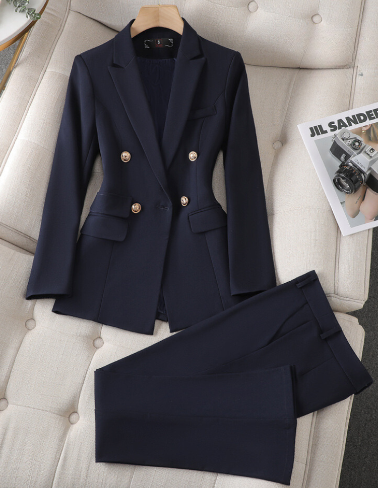 Isabelle Blazer und Hose Set