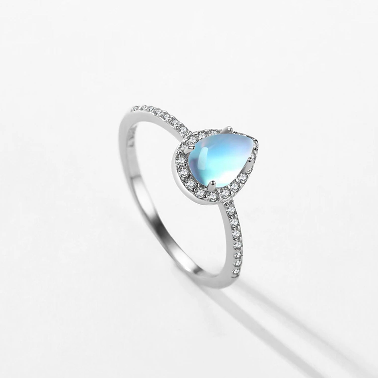 Exquisite Wasserfallring | Shop Nory