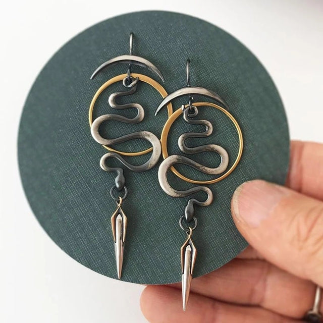 Spiralohr | Geometrisch unregelmäßige Schlangenohrringe | Shop Nory