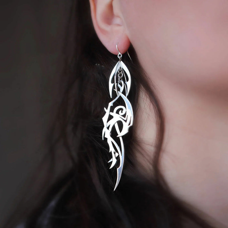 Spiralohr | Geometrisch unregelmäßige Schlangenohrringe | Shop Nory
