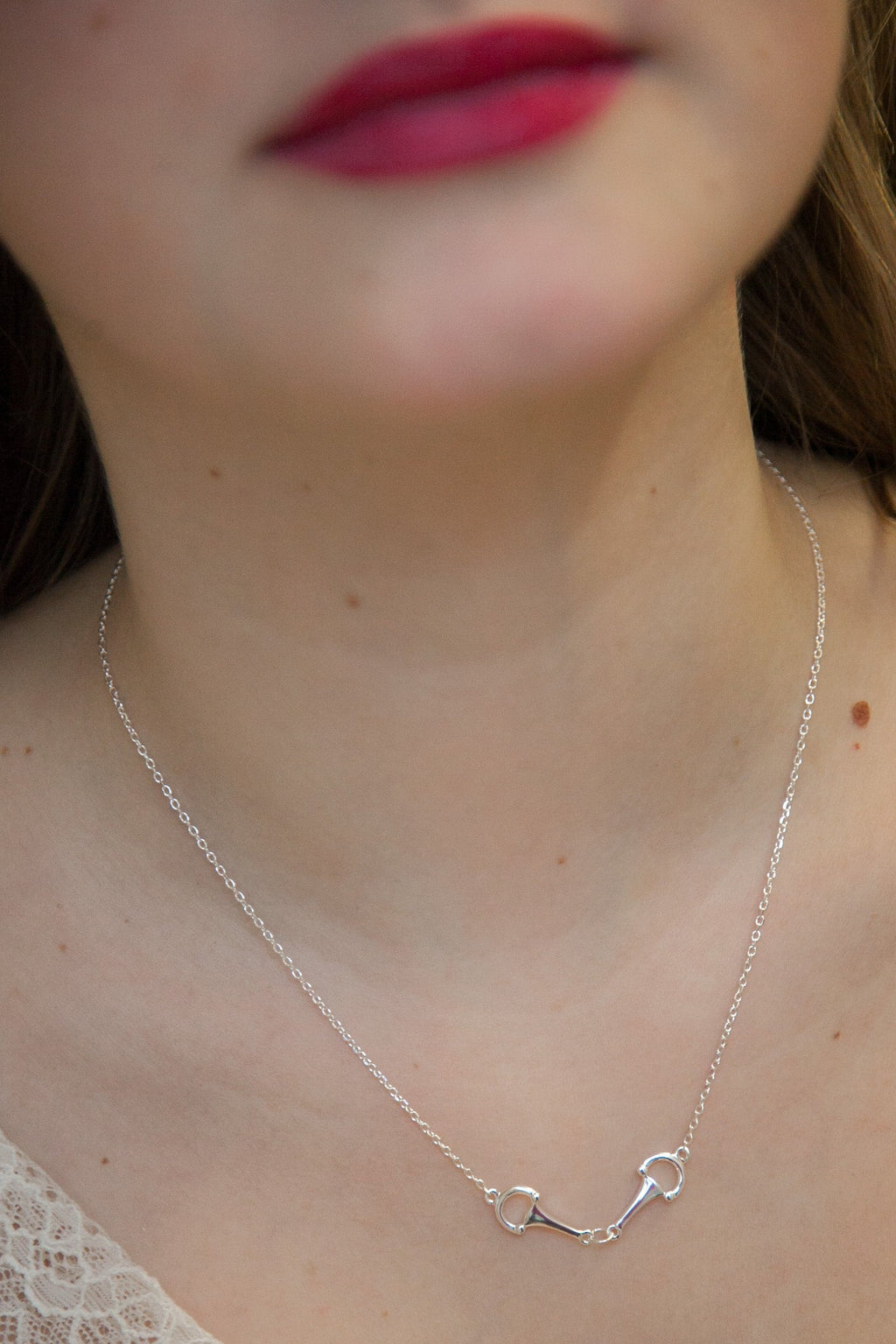 Pferdegebiss Anhänger-Halskette aus Silber | Eleganz für Reitsport-Liebhaber | Shop Nory
