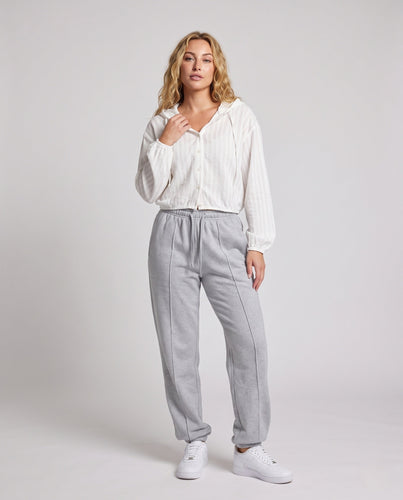 Damen Kurzgeschnittenes Kapuzenblouson aus leichter Crinkle‑Qualität Shop Nory