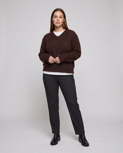 Damen Kuscheliger V‑Ausschnitt Mohair‑Blend Oversize‑Pullover mit gerippten Bündchen Shop Nory