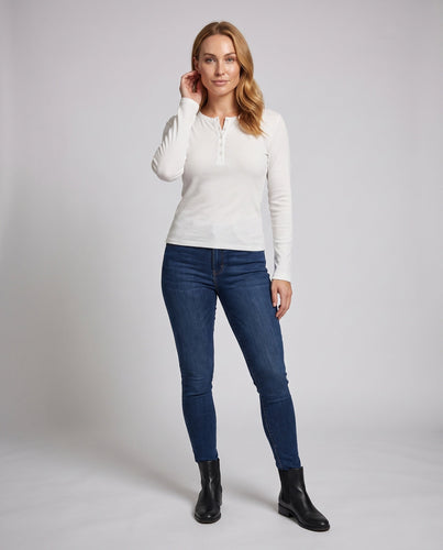 Damen Leichtes semi-transparente Langarm-Henley-Oberteil mit Lagen-Saum Shop Nory