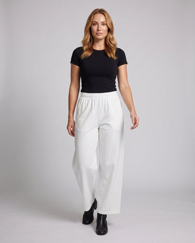 Damen Locker geschnittene Lounge‑Hose mit hohem Elastikbund und Eingrifftaschen Shop Nory