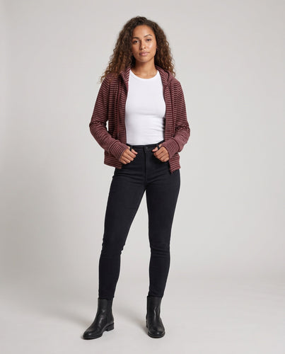 Damen Samtige Kapuzenjacke mit feinem Streifenmuster, Reißverschluss und Kängurutaschen Shop Nory