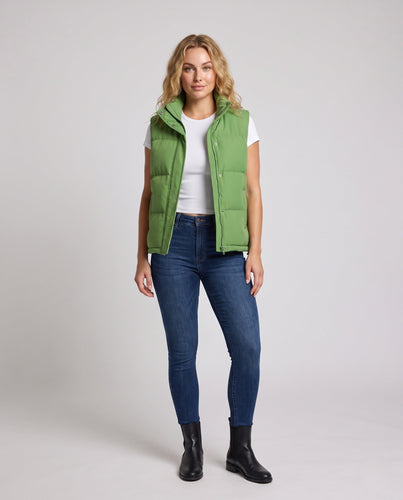 Damen Microfaser-Steppweste mit Hochkragen, winddichter Außenlage und Kordelzugsaum Shop Nory