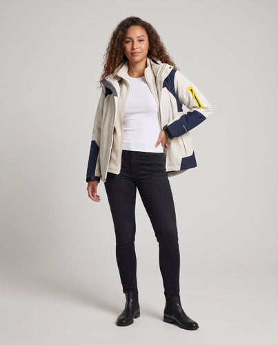 Damen Zweiteilige Outdoorjacke mit abnehmbarer Fleece‑Innenjacke, wind- und wasserabweisender Softshell‑Hülle und Kapuze Shop Nory