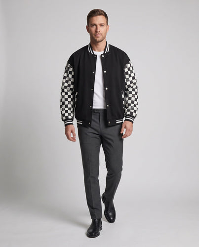 Herren Oversize-Bomberjacke im Varsity-Stil mit Karomuster-Ärmeln und gestreiften Rippbündchen Shop Nory