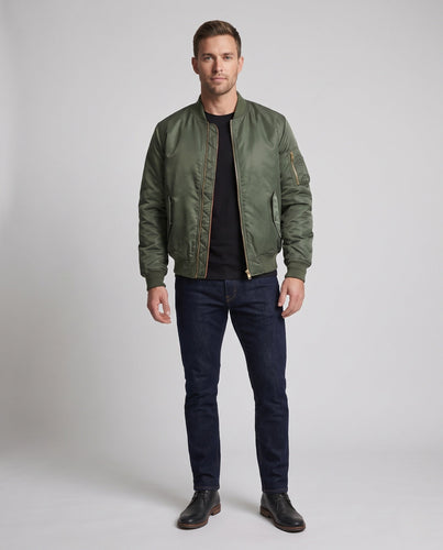Herren winddichter Nylon-Bomber mit kontrastfarbener Thermofütterung und Ärmel-Organizer Shop Nory
