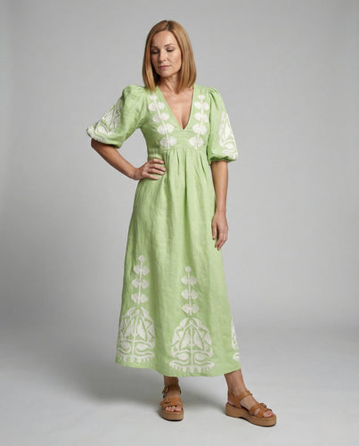 Damen kleid bestickt Folklore