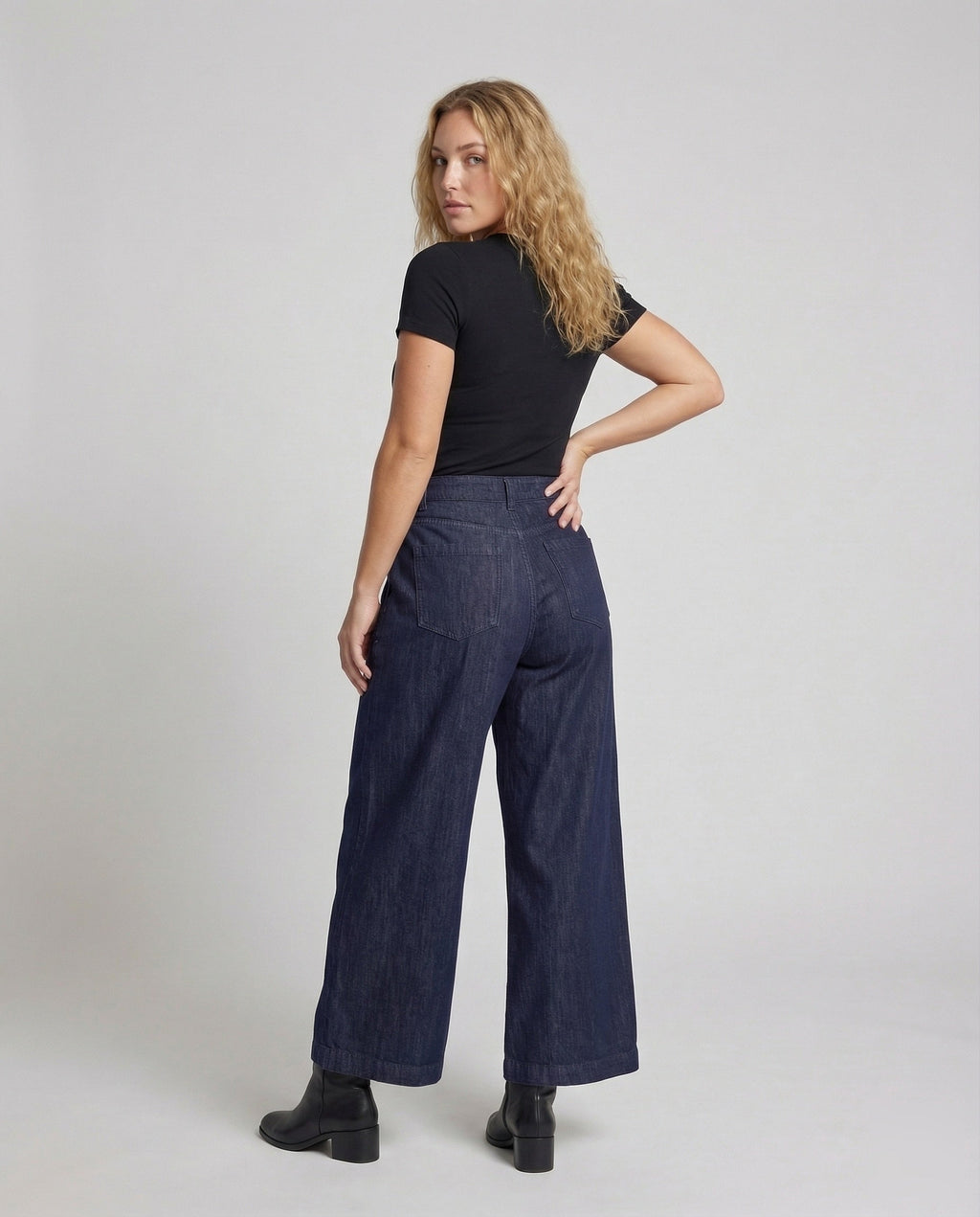 Product 15535337668938 - back_view