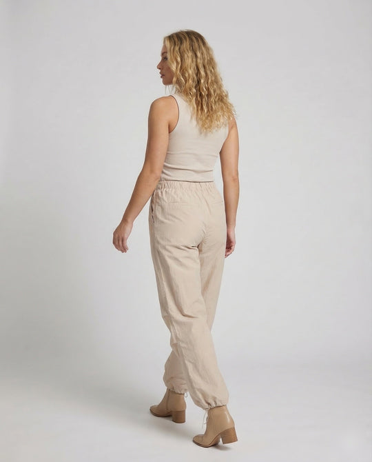 Product 15540658766154 - back_view