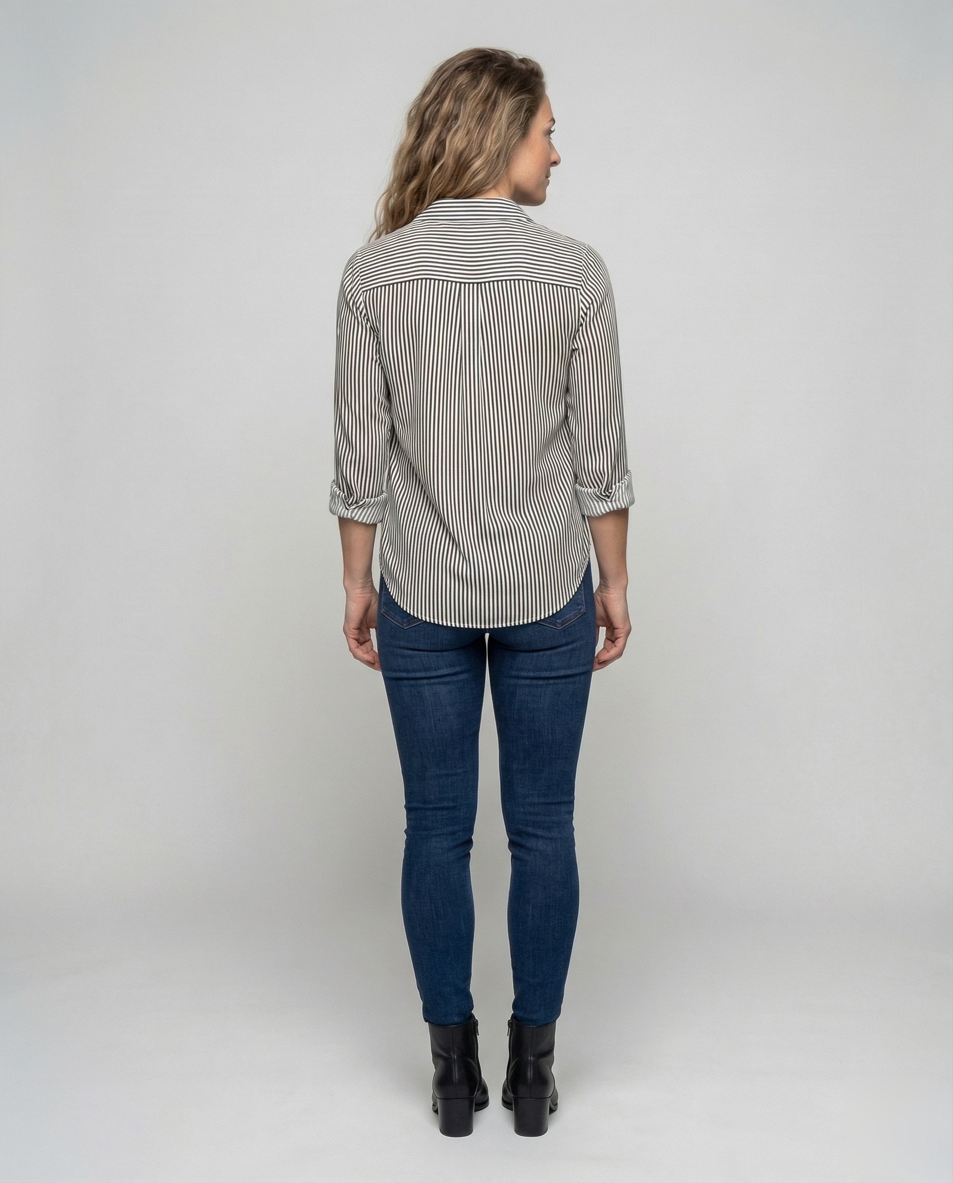 Product 15540733870410 - back_view
