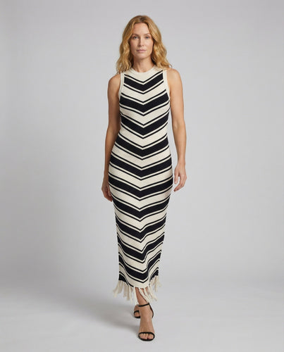 Damen figurbetontes Rippstrick-Maxikleid mit Fransensaum