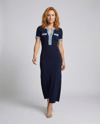 Damen tailliertes Maxikleid aus Stretchstrick