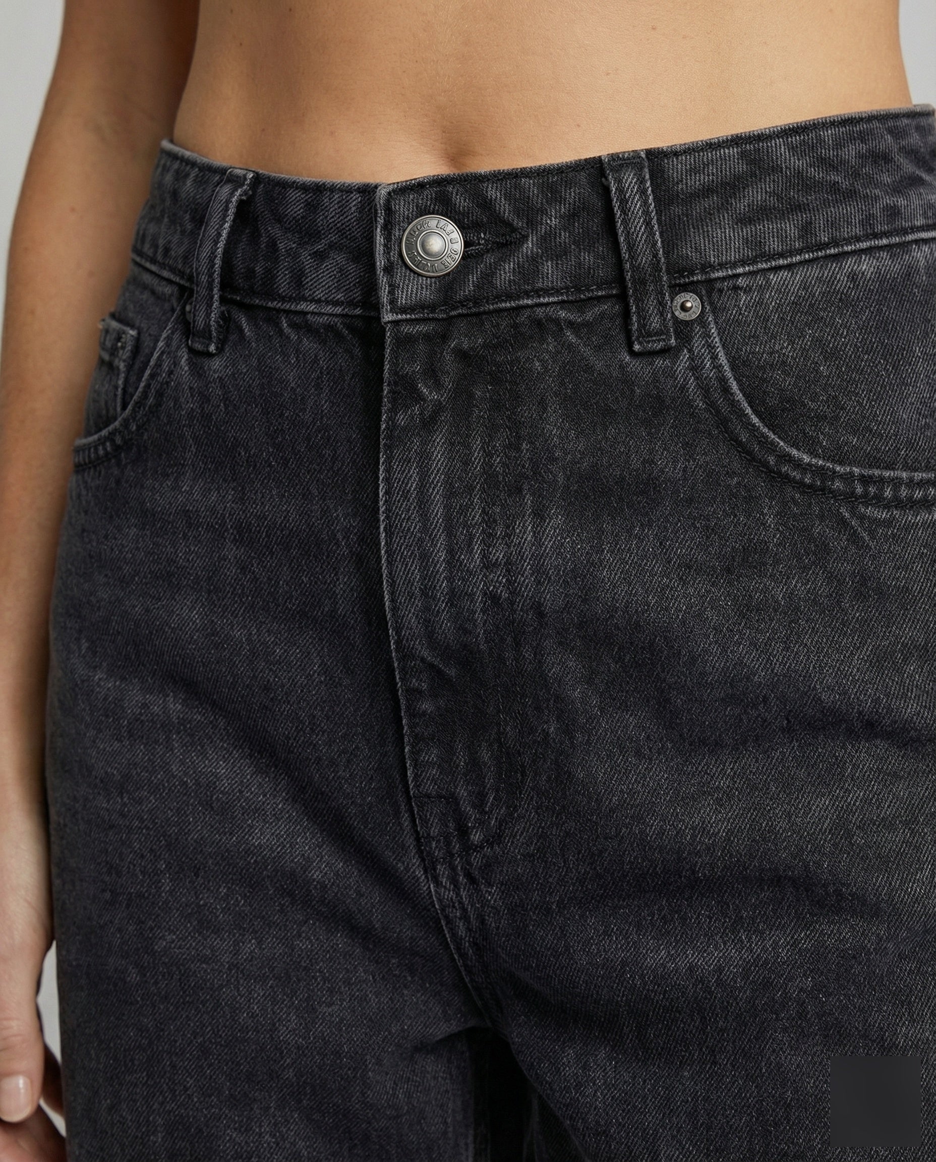 Product 15564310217034 - close_up_detail
