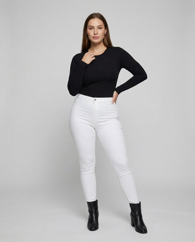 Damen nan hochgeschnittene Stretch-Jeanshose mit schmalem Beinverlauf, formendem Komfortbund und aufgesetzten Gesäßtaschen