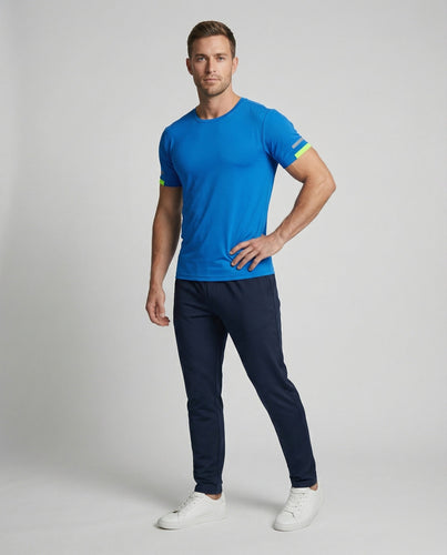 Herren nan athletisches Sportshirt aus strukturierter Mikrofaser mit Rundhalsausschnitt und figurnaher Passform
