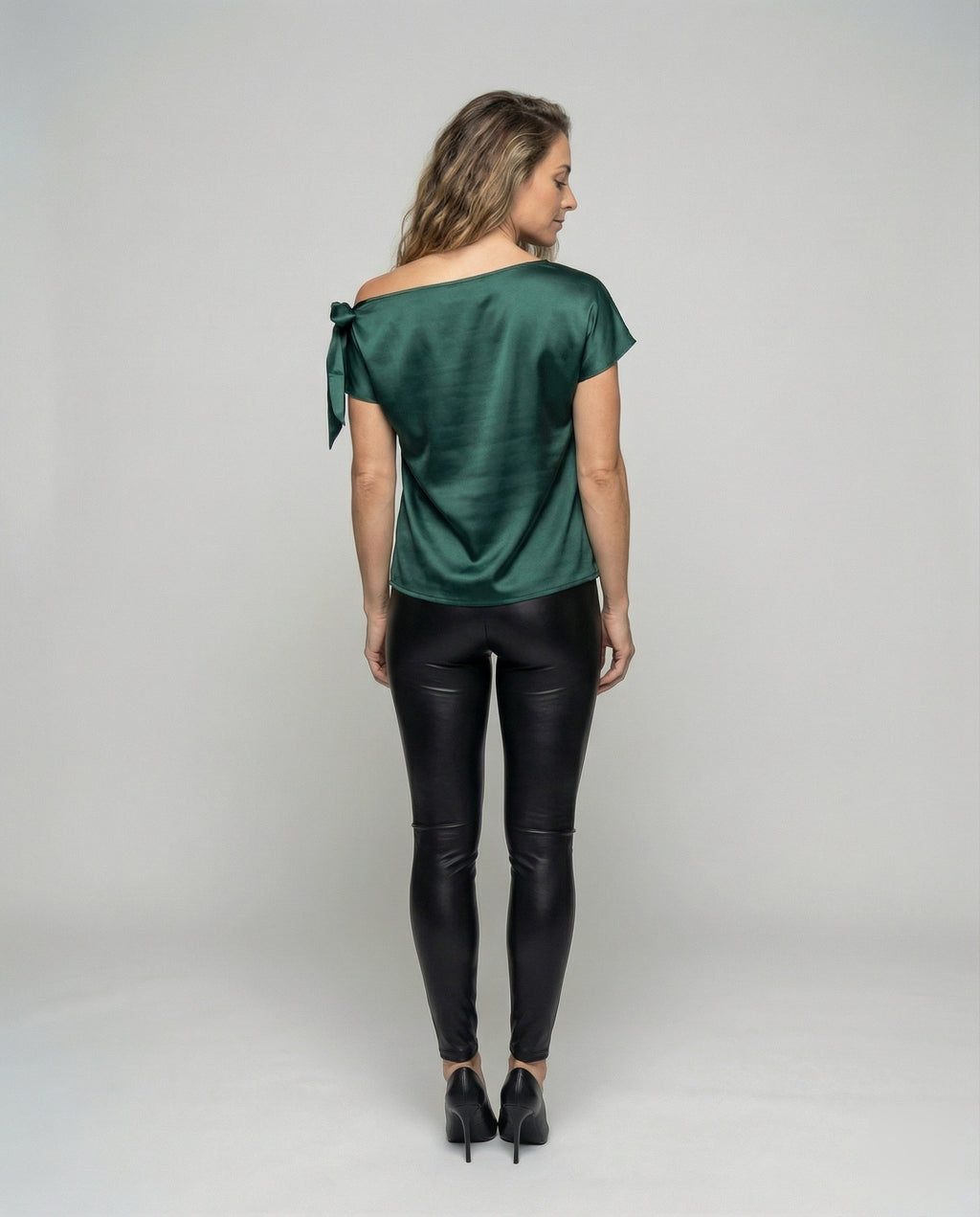 Product 15579252523338 - back_view