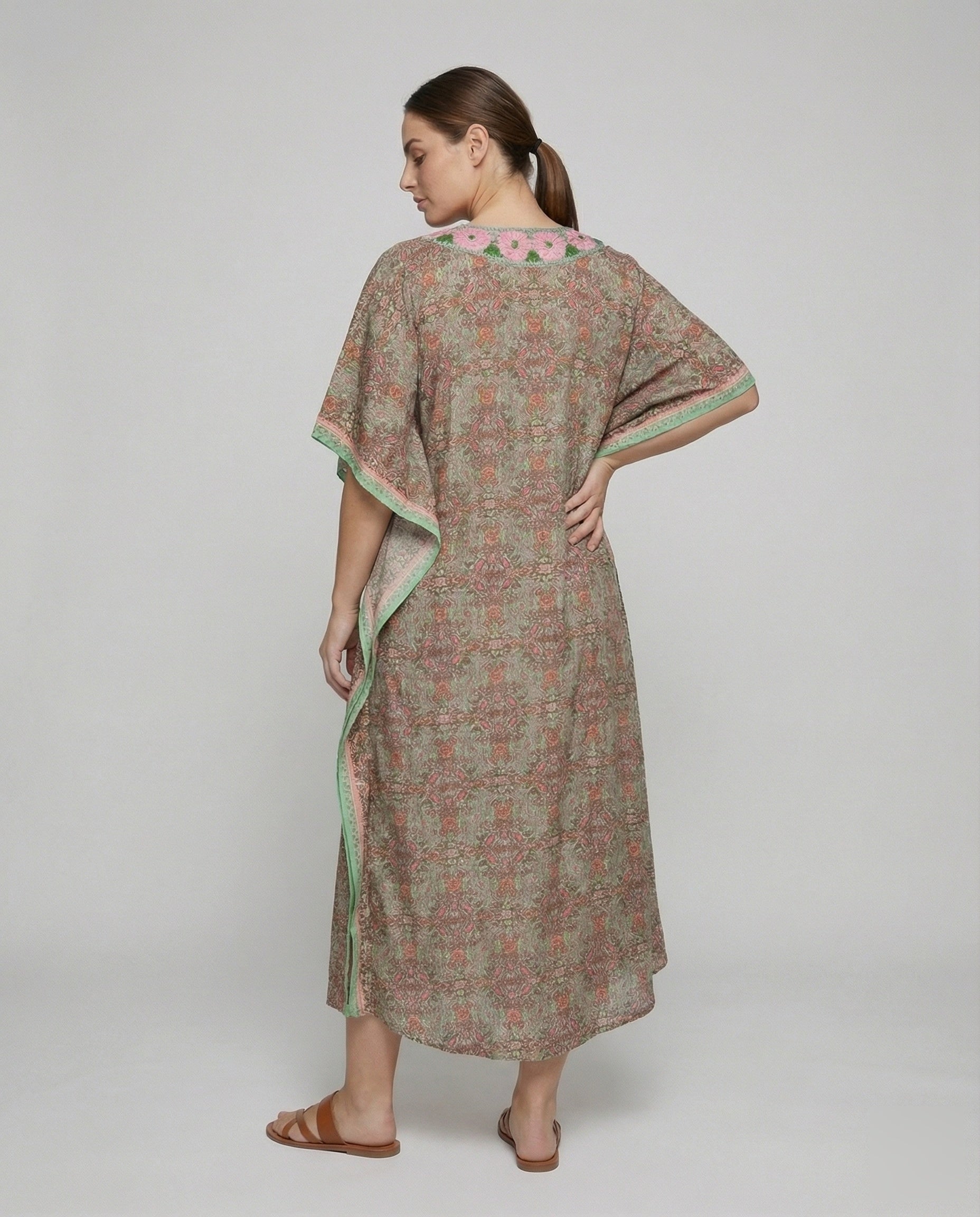 Product 15579255472458 - back_view