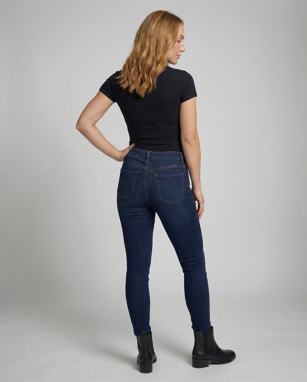 Product 15579280408906 - back_view
