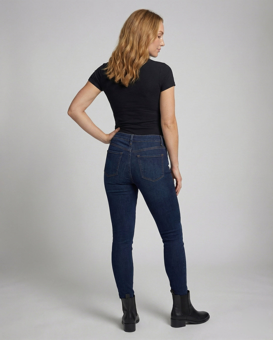 Product 15579280408906 - back_view