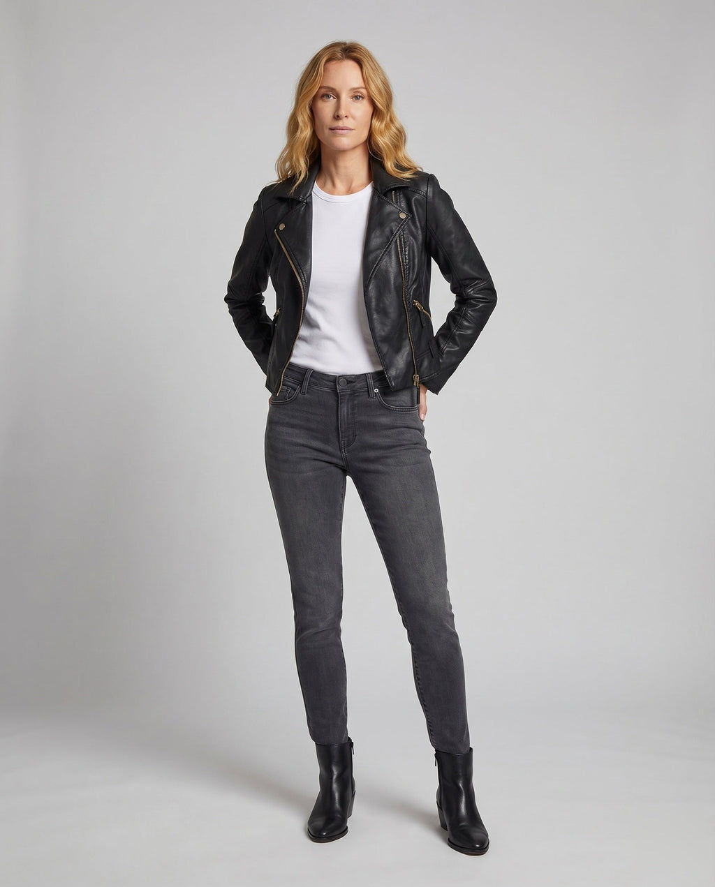 Product 15591393821002 - full_body_front