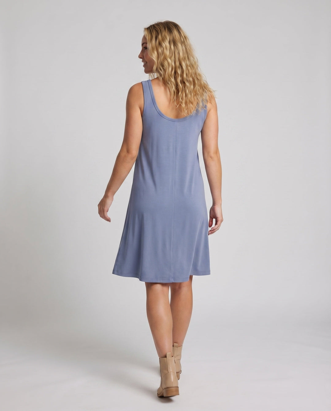 Product 15593058074954 - back_view