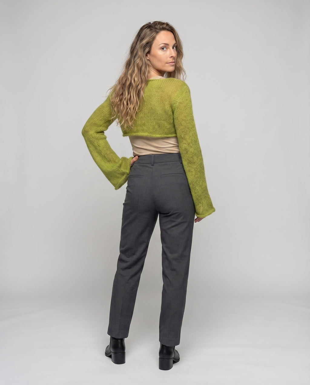 Product 15606900687178 - back_view