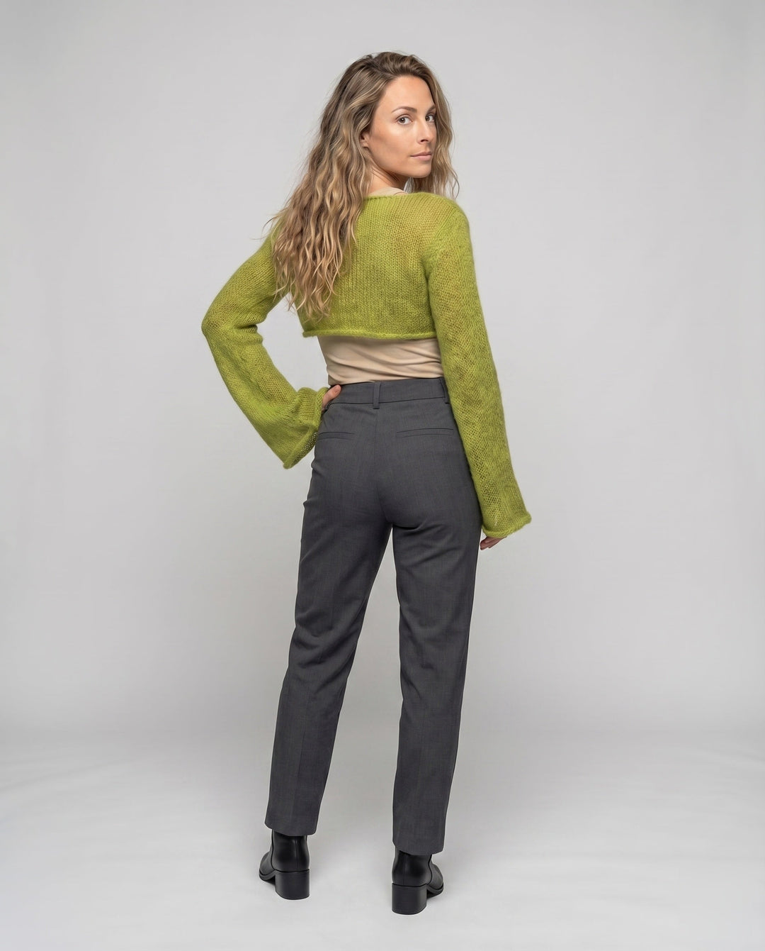 Product 15606900687178 - back_view