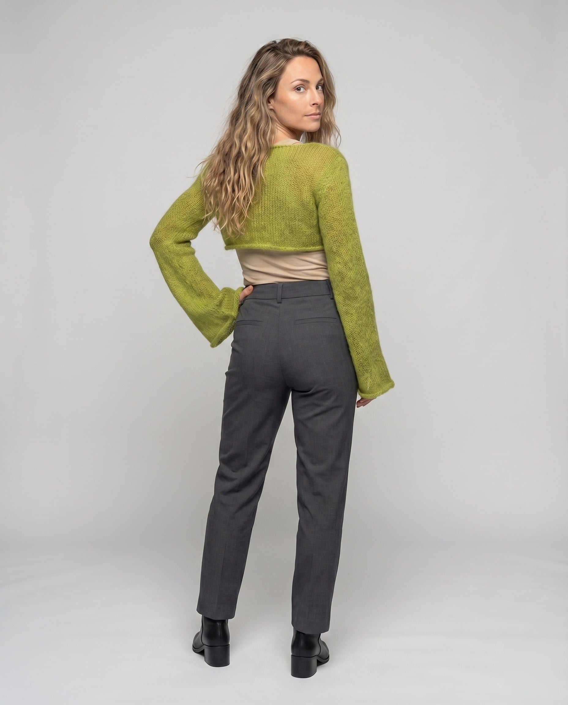 Product 15606900687178 - back_view