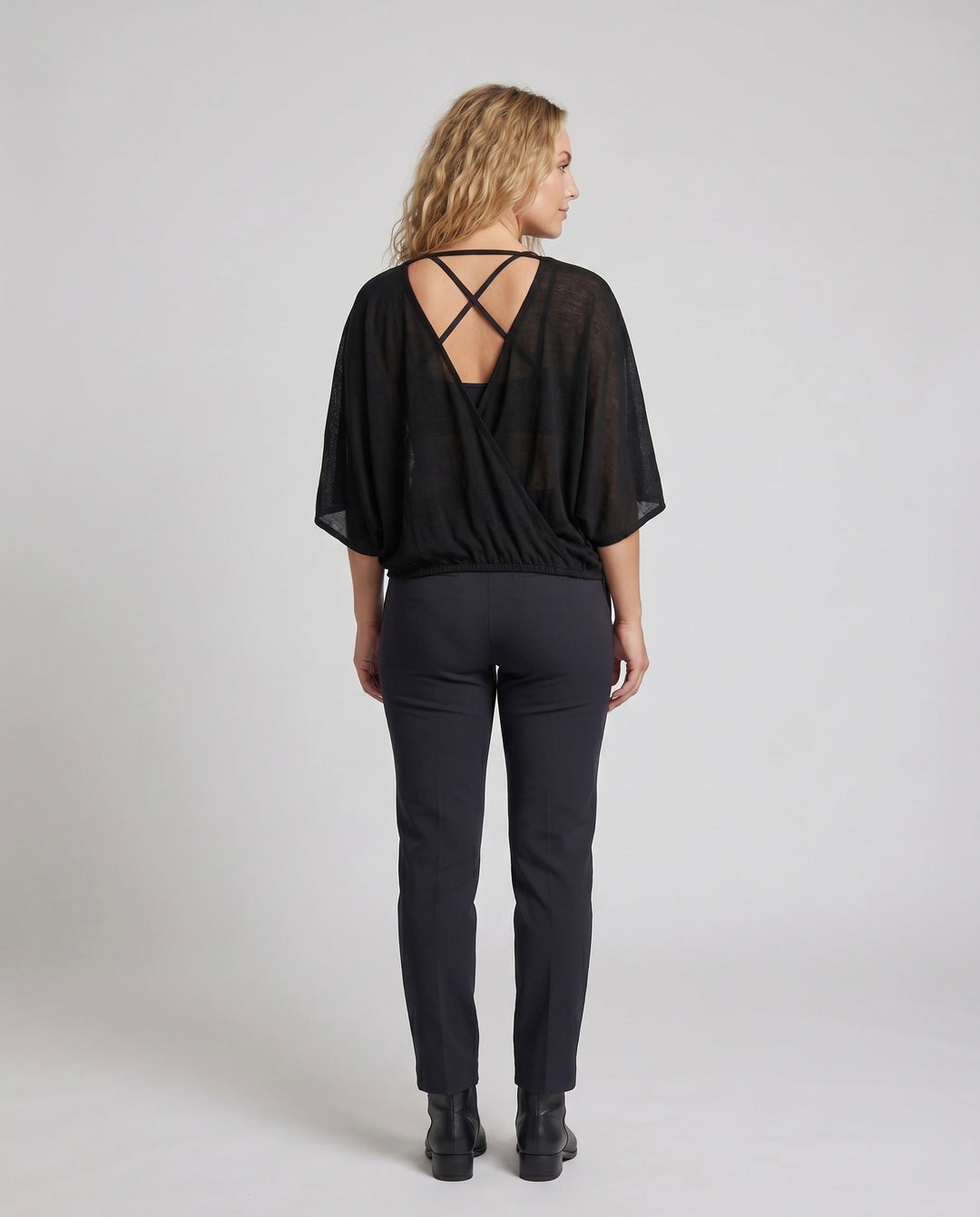 Product 15611868938570 - back_view