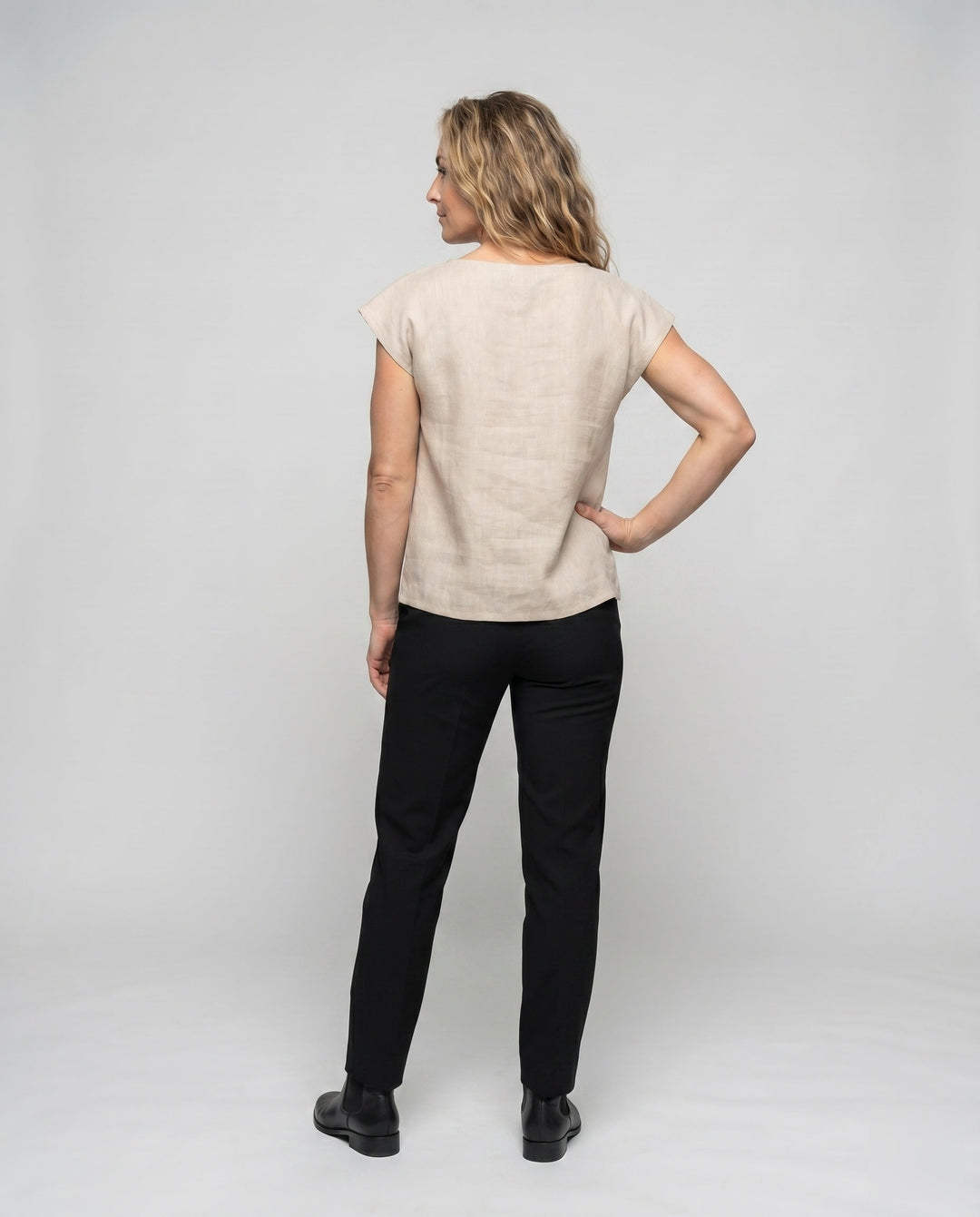 Product 15611873657162 - back_view