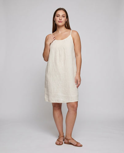 Damen Leinen Nachtkleid mit zarten Trägern und eingewShopnorytem Falten-Design