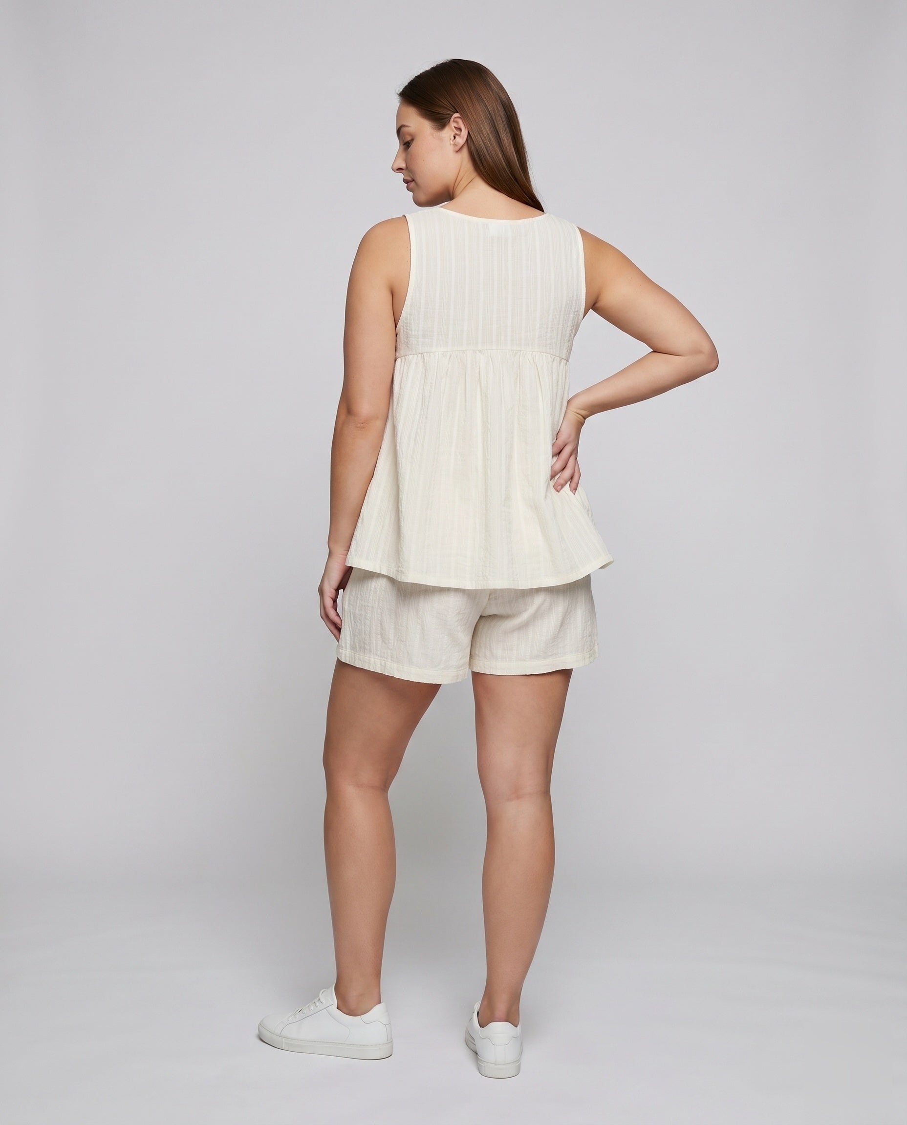 Product 15611891024202 - back_view