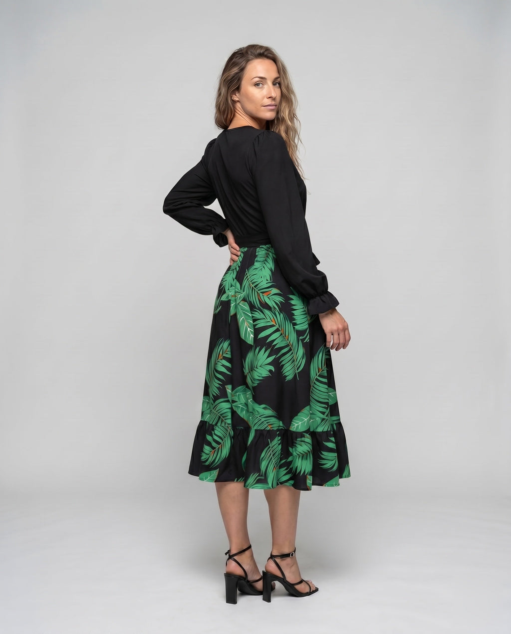 Product 15616811925834 - back_view