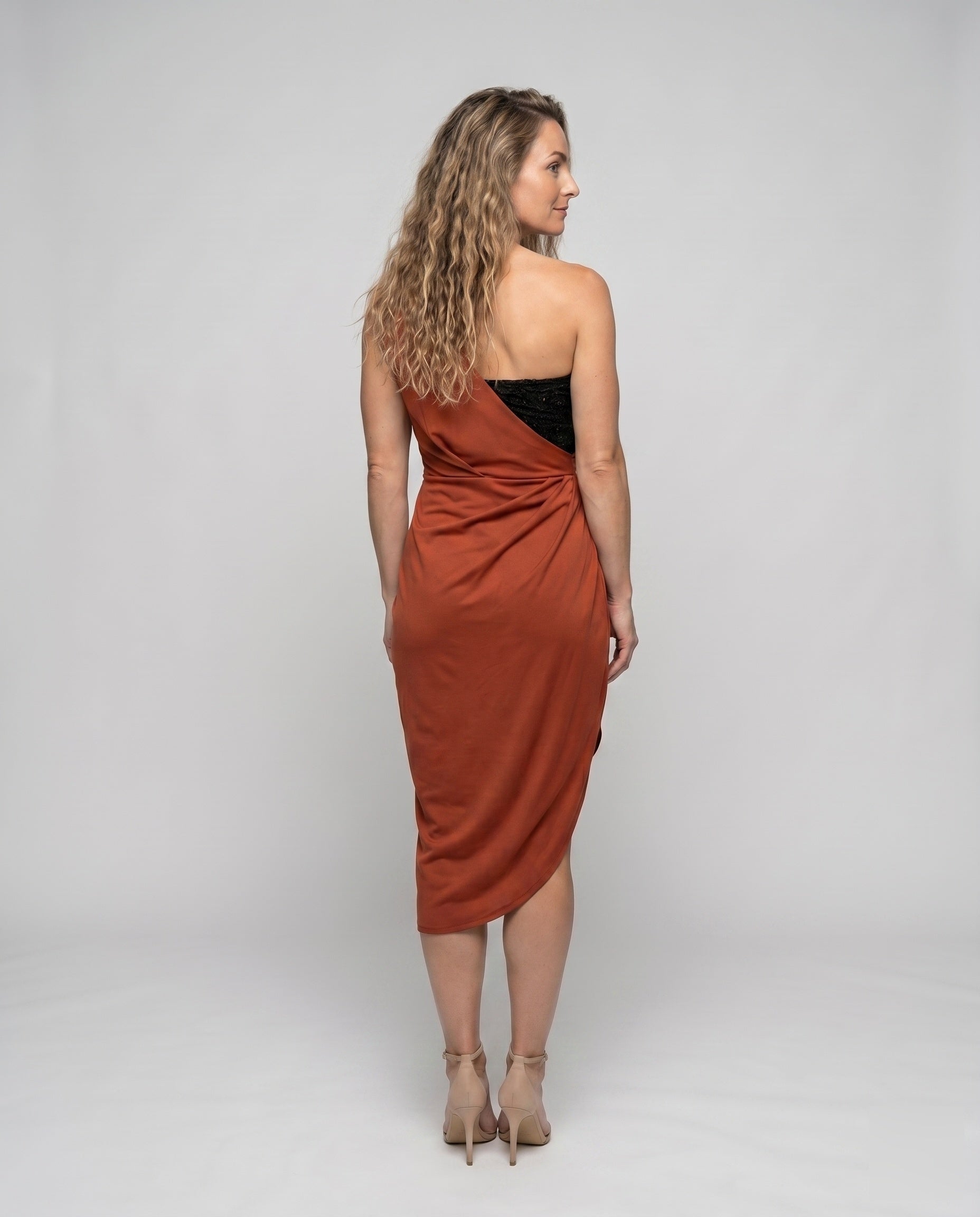 Product 15616812024138 - back_view
