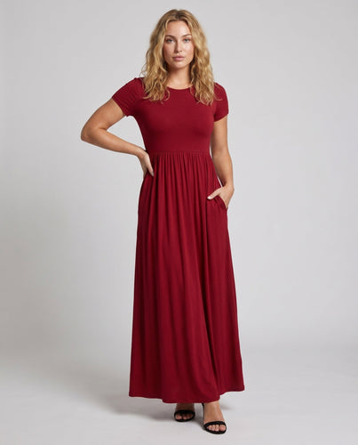 Damen Maxikleid mit elegantem Schnitt und praktischen Taschen
