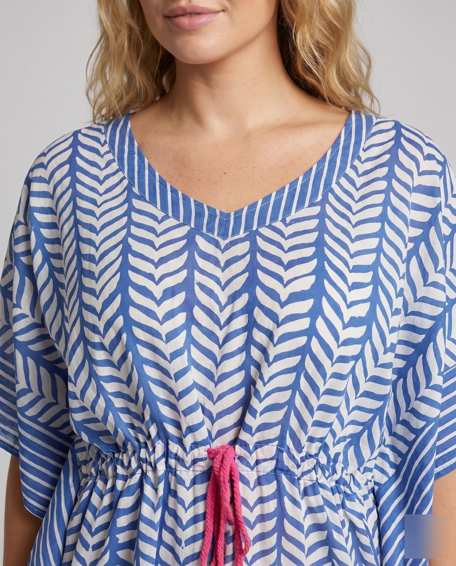 Product 15622910247242 - close_up_detail