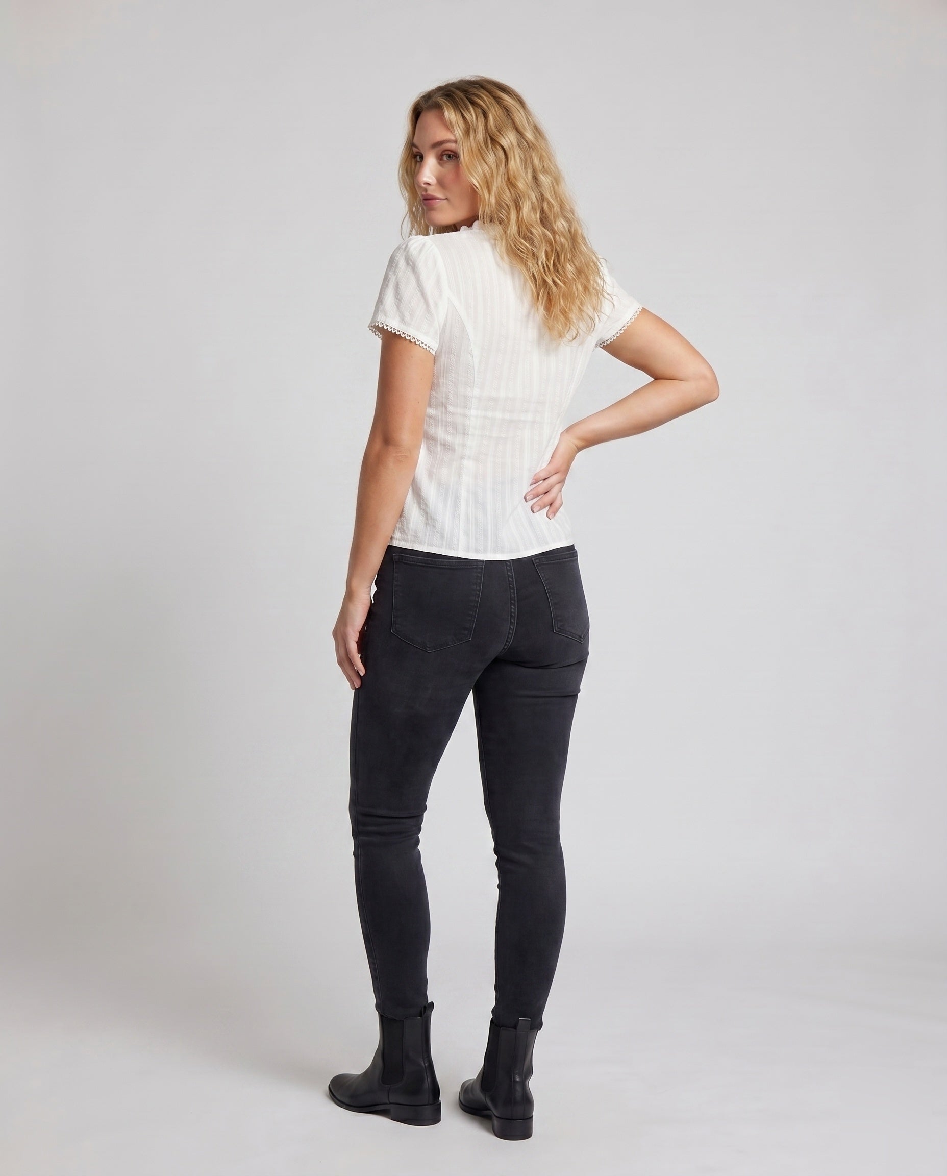 Product 15624550351178 - back_view