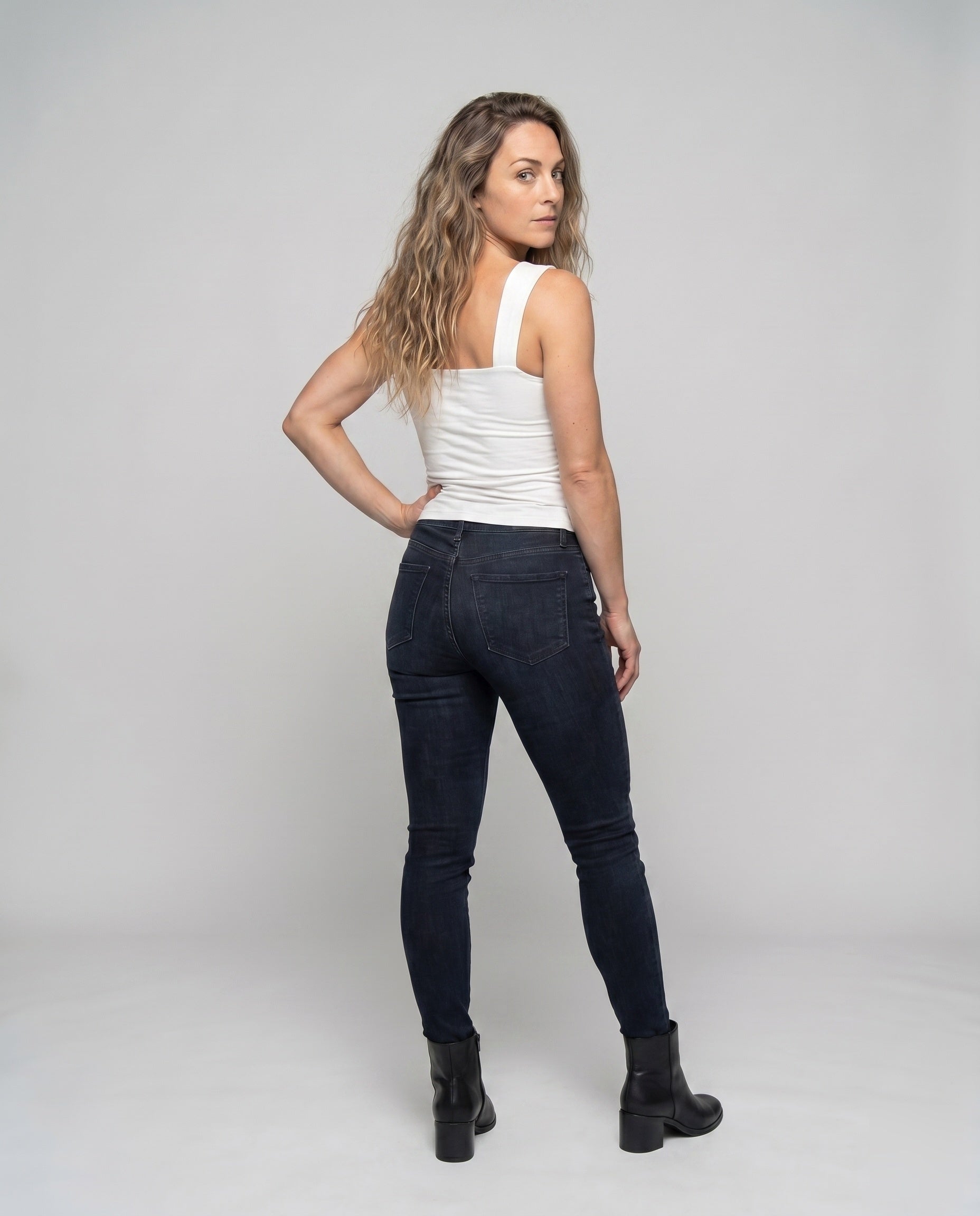 Product 15624565915978 - back_view