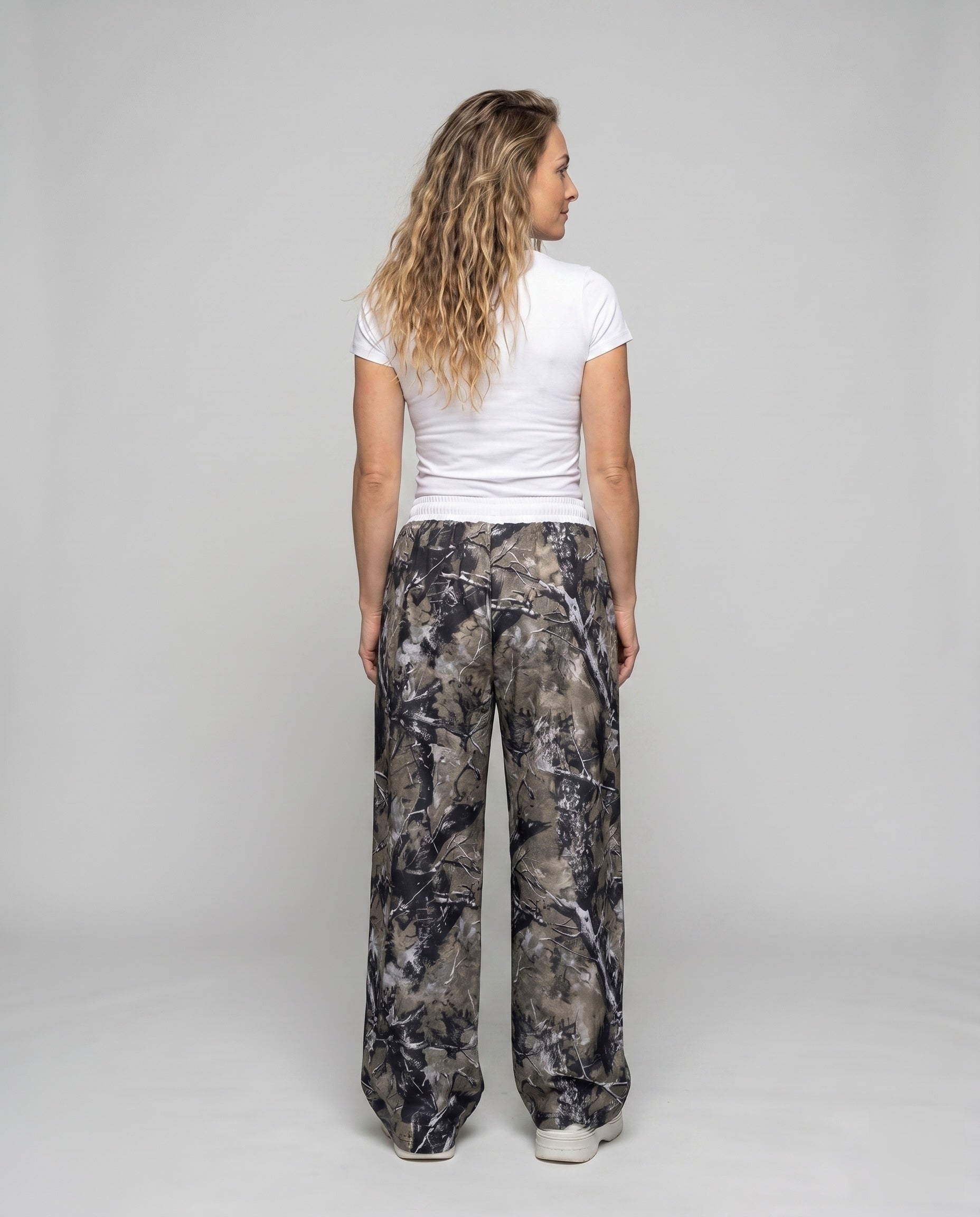 Product 15625015624010 - back_view