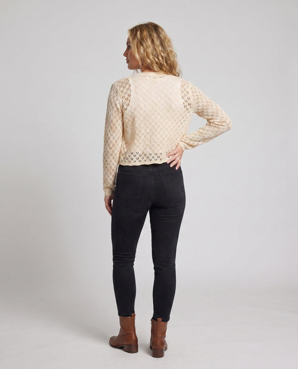 Product 15629108740426 - back_view