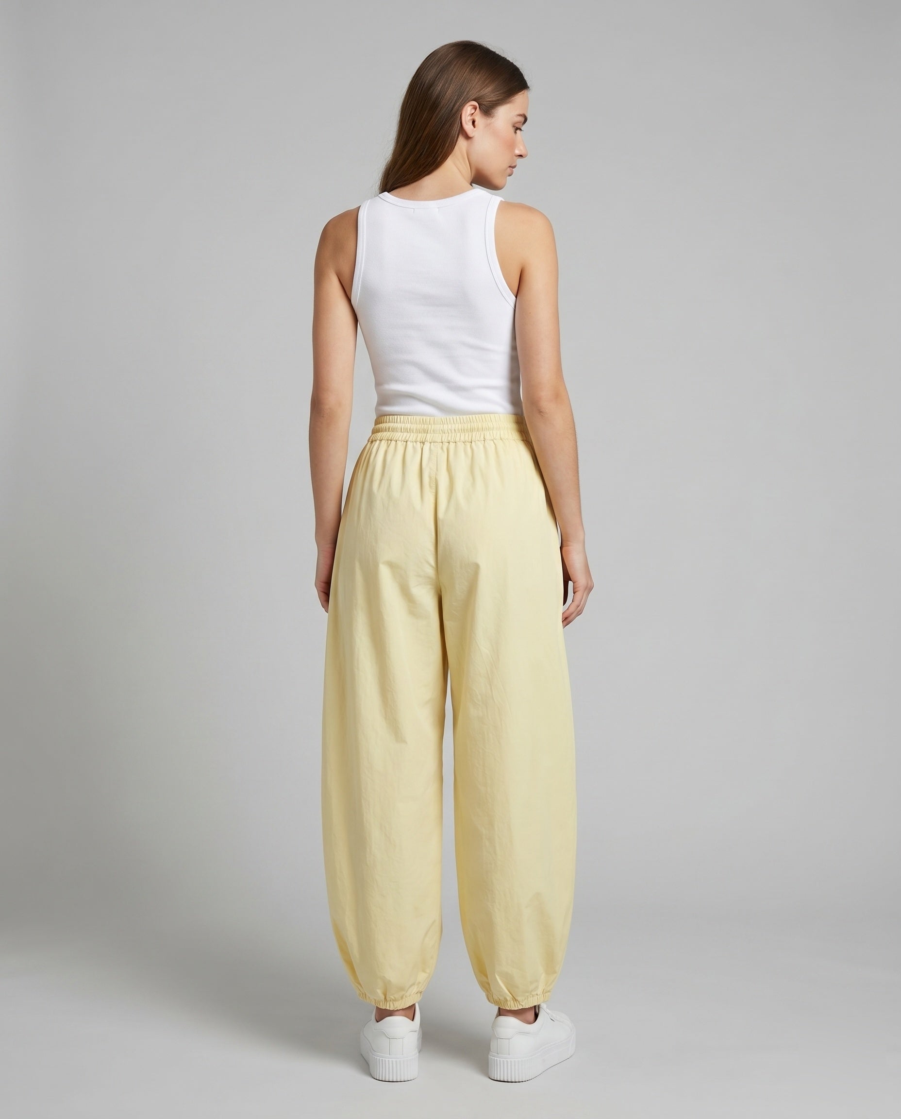 Product 15633275814218 - back_view