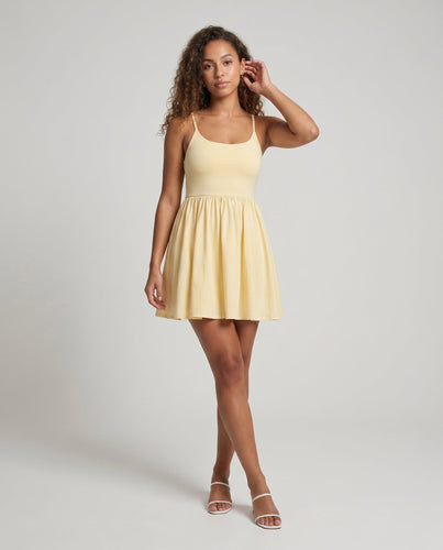 Damen Luftiges Sommerkleid mit fließendem Rock und schulterfreien Trägern