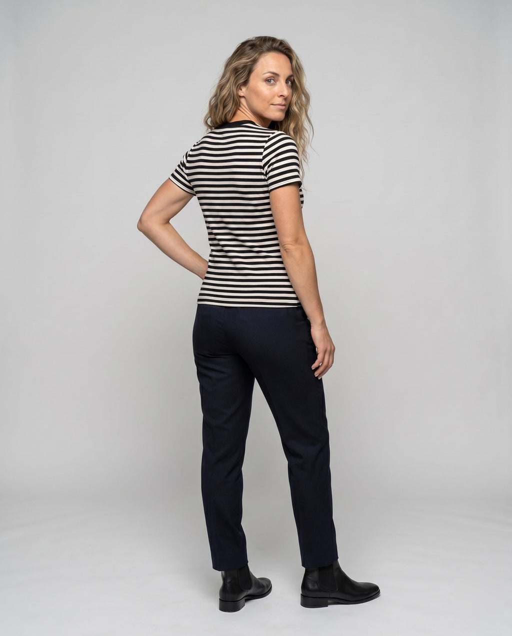 Product 15637866643786 - back_view