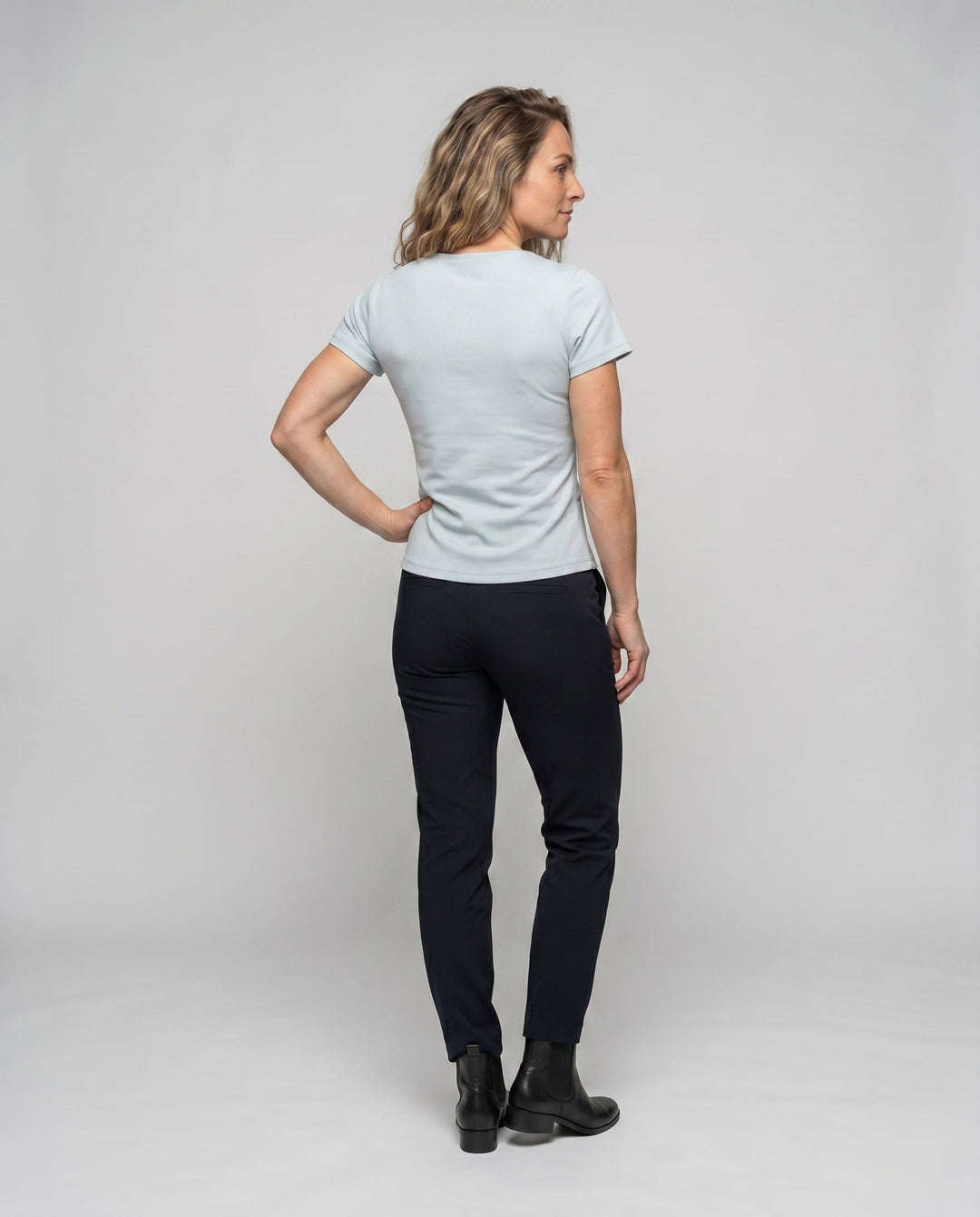 Product 15637879128394 - back_view